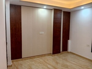 Room in 3 BHK Builder Floor at Kishangarh – for Sale