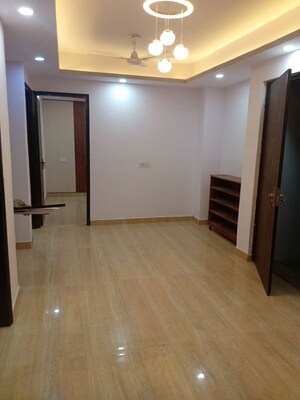Room in 3 BHK Builder Floor at Kishangarh – for Sale