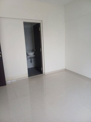 Room in 2 BHK Apartment at Alliance Fortuna Blue, Lower Parel – for Sale