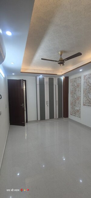 Room in 3 BHK Builder Floor at Ansal Sushant Apartments, Sushant Lok I – for Sale