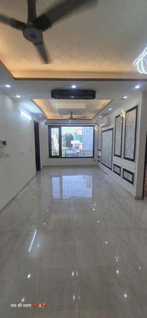 Room in 3 BHK Builder Floor at Ansal Sushant Apartments, Sushant Lok I – for Sale