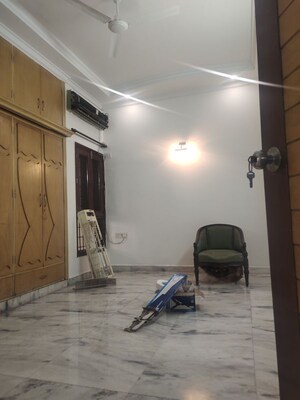 Bathroom in 3 BHK Builder Floor at DLF Queens Court, Greater Kailash ii – for Rent