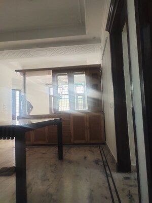 Building Lobby in 3 BHK Builder Floor at DLF Queens Court, Greater Kailash ii – for Rent