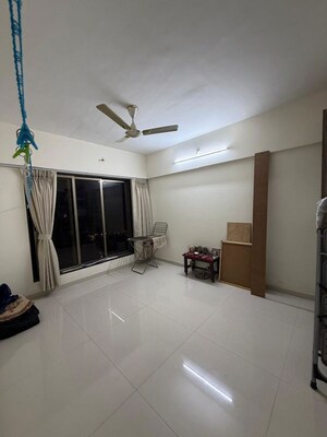 Furnished Amenities in 3 BHK Apartment at Veer Mahal CHS, Lalbaug – for Rent