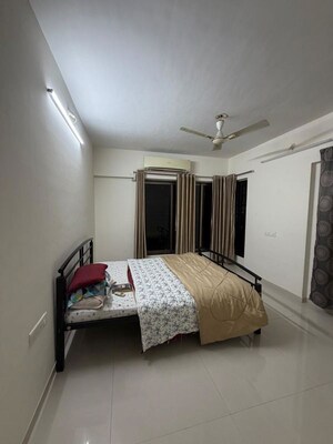 Bedroom in 3 BHK Apartment at Veer Mahal CHS, Lalbaug – for Rent