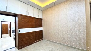 Room in 2 BHK Apartment at Penta Homes, Vip Road – for Rent