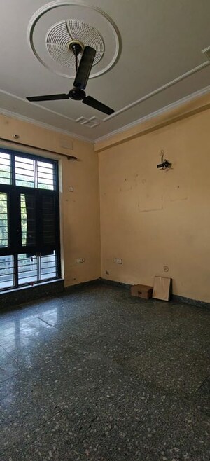 2 BHK Builder Floor For Rent in RWA Apartments Sector 73, Sector 73