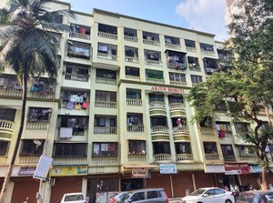  Shop For Sale in Arjun Smurti Apartments, Goregaon West