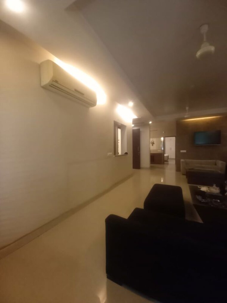 Living Room, nehru place 3 Bedroom 1900 Sq.Ft. Apartment In Nehru Place Delhi 10767141