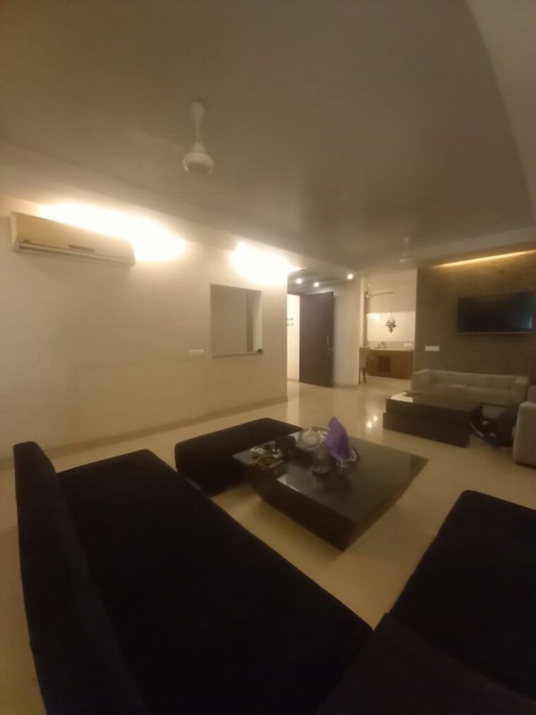 Living Room, nehru place 3 Bedroom 1900 Sq.Ft. Apartment In Nehru Place Delhi 10767141