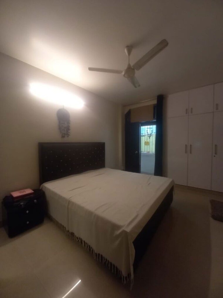Bedroom, nehru place 3 Bedroom 1900 Sq.Ft. Apartment In Nehru Place Delhi 10767141