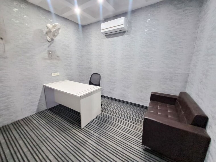 Team Area, sector 63 Commercial Office Space 720 Sq.Ft. In Sector 63 Noida 10767128