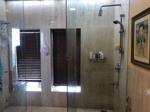 Bathroom in 3 BHK Apartment at Oberoi Realty Sky Heights, Andheri West – for Sale