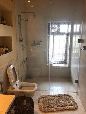 Bathroom in 3 BHK Apartment at Oberoi Realty Sky Heights, Andheri West – for Sale