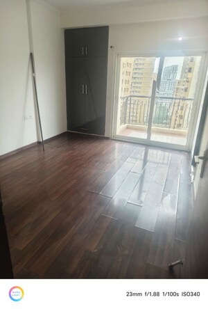 Room in 2 BHK Apartment at Aims Golf City, Sector 75 – for Rent