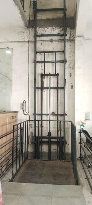  Warehouse For Rent in Sarkhej