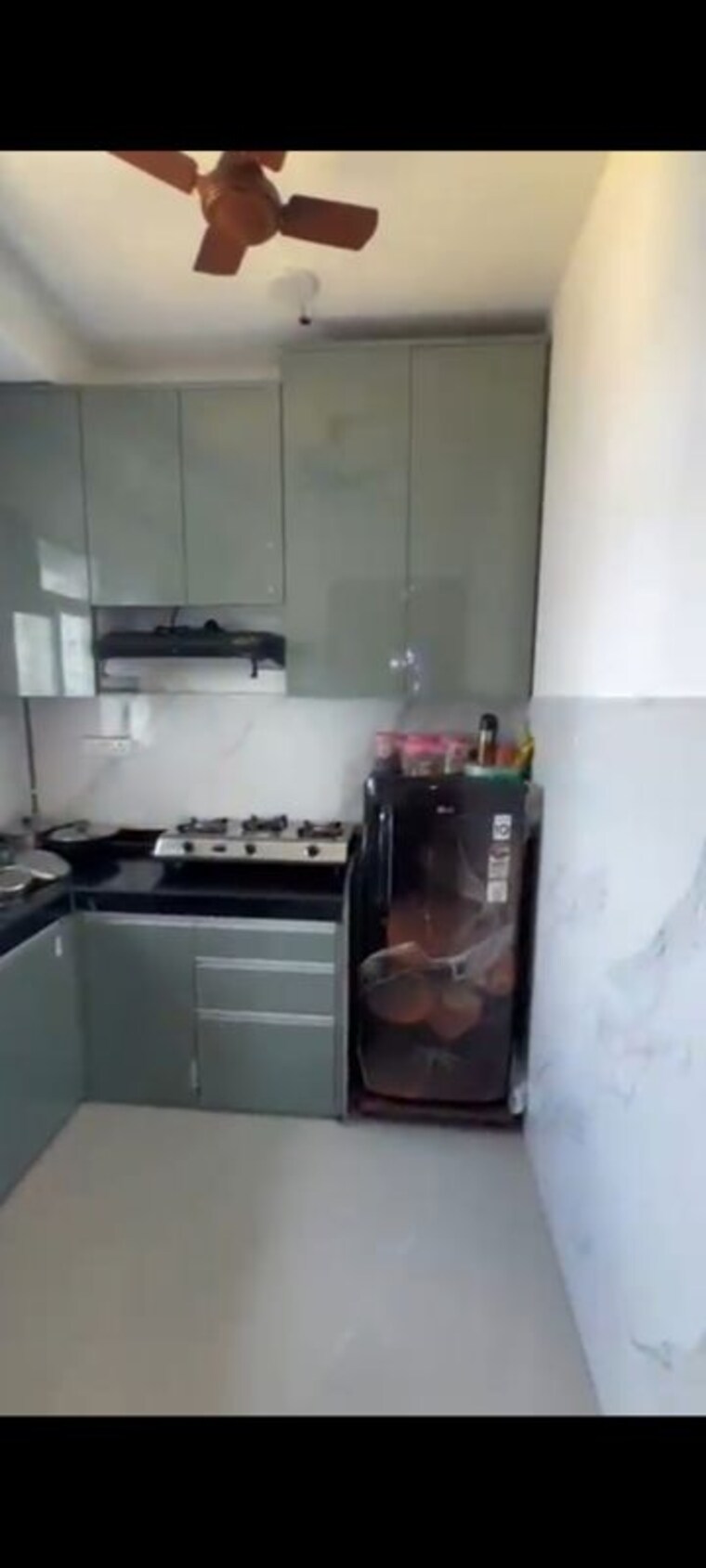 Kitchen, leo-tower-apartments 2 Bedroom 800 Sq.Ft. Apartment In Juhu Mumbai 10767187