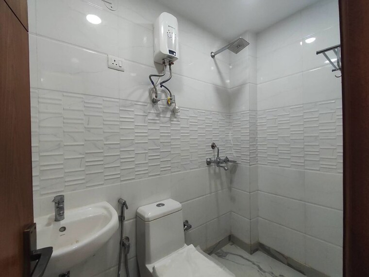 Bathroom, saket 1 Bedroom 350 Sq.Ft. Builder Floor In Saket Delhi 10767183