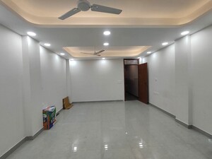 Room in 1 BHK Builder Floor at Saket – for Sale