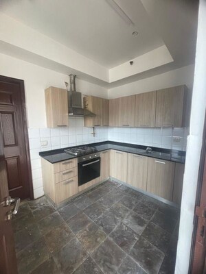 Kitchen in 3.5 BHK Apartment at Unitech Fresco, Sector 50 – for Rent