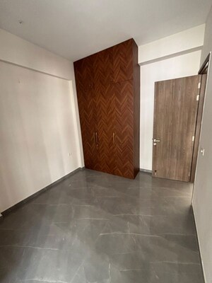 Room in 3 BHK Builder Floor at M3M Antalya Hills, Sector 79 – for Rent