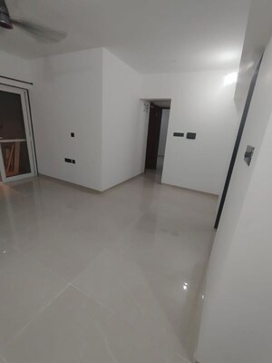Room in 2 BHK Apartment at Pristine Allure, Kharadi – for Rent