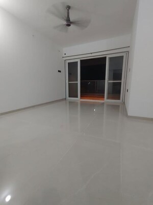 2 BHK Apartment For Rent in Pristine Allure, Kharadi