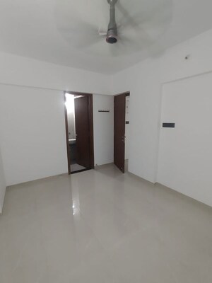 Room in 2 BHK Apartment at Pristine Allure, Kharadi – for Rent