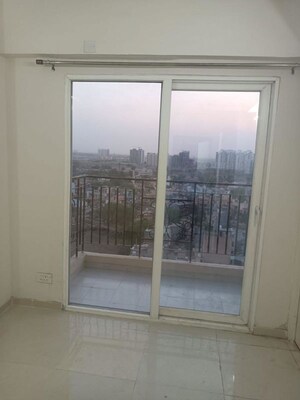 Room in 2 BHK Apartment at Signature Global The Millennia, Sector 37d – for Sale