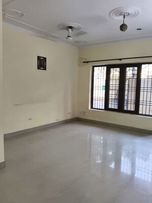Room in 2.5 BHK Villa at Unnati Fortune The Aranya, Sector 119 – for Rent