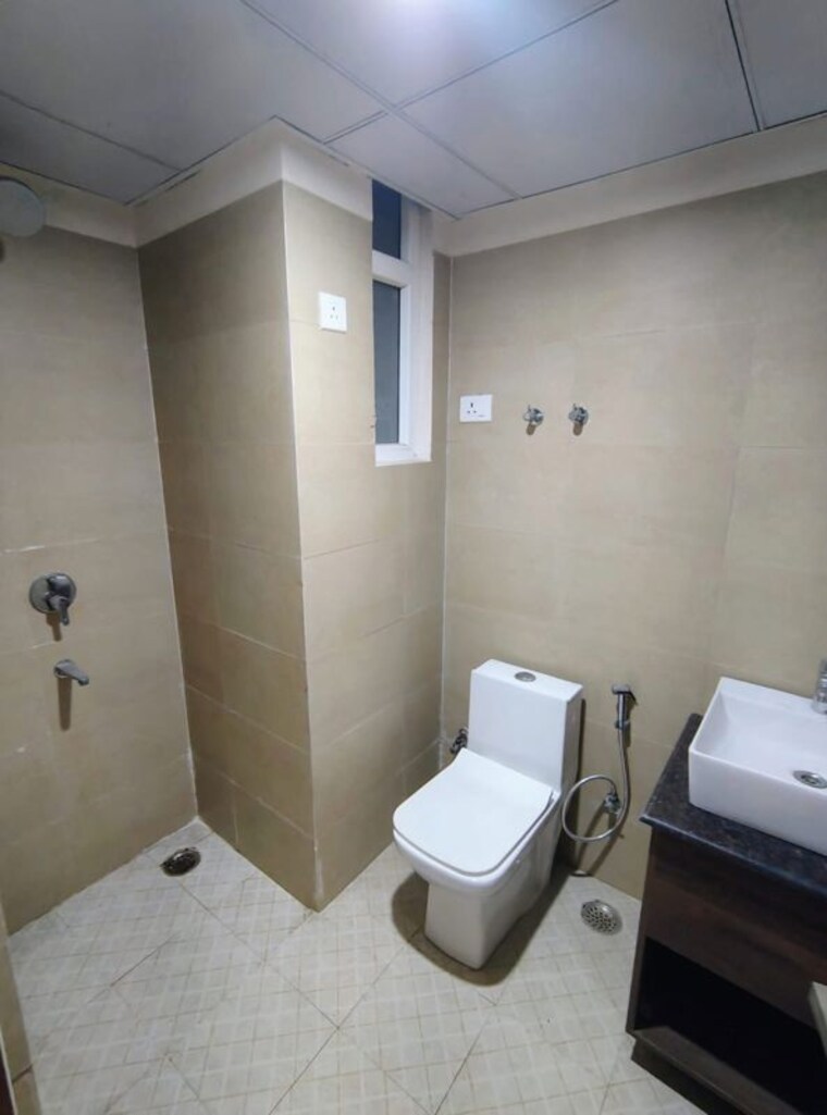 Bathroom, earthcon-beetle-orchid 1 RK 400 Sq.Ft. Apartment In Knowledge Park 3 Greater Noida Greater Noida 10767231