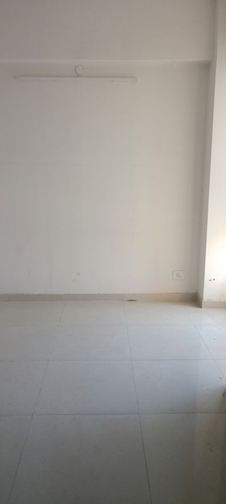 Room, signature-global-the-millennia 2.5 Bedroom 750 Sq.Ft. Apartment In Sector 37d Gurgaon 10767217
