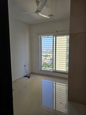 Room in 2 BHK Apartment at Goel Ganga Altus, Kharadi – for Rent