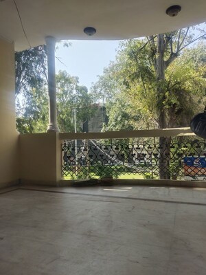 3 BHK Builder Floor – Garden View at Lajpat Nagar - for Rent