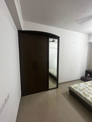 Room in 2 BHK Apartment at Gulmohar Queenstown, Kharadi – for Rent