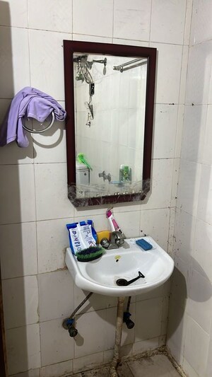 Bathroom in 1 RK Builder Floor at RWA Apartments Sector 50, Sector 50 – for Rent