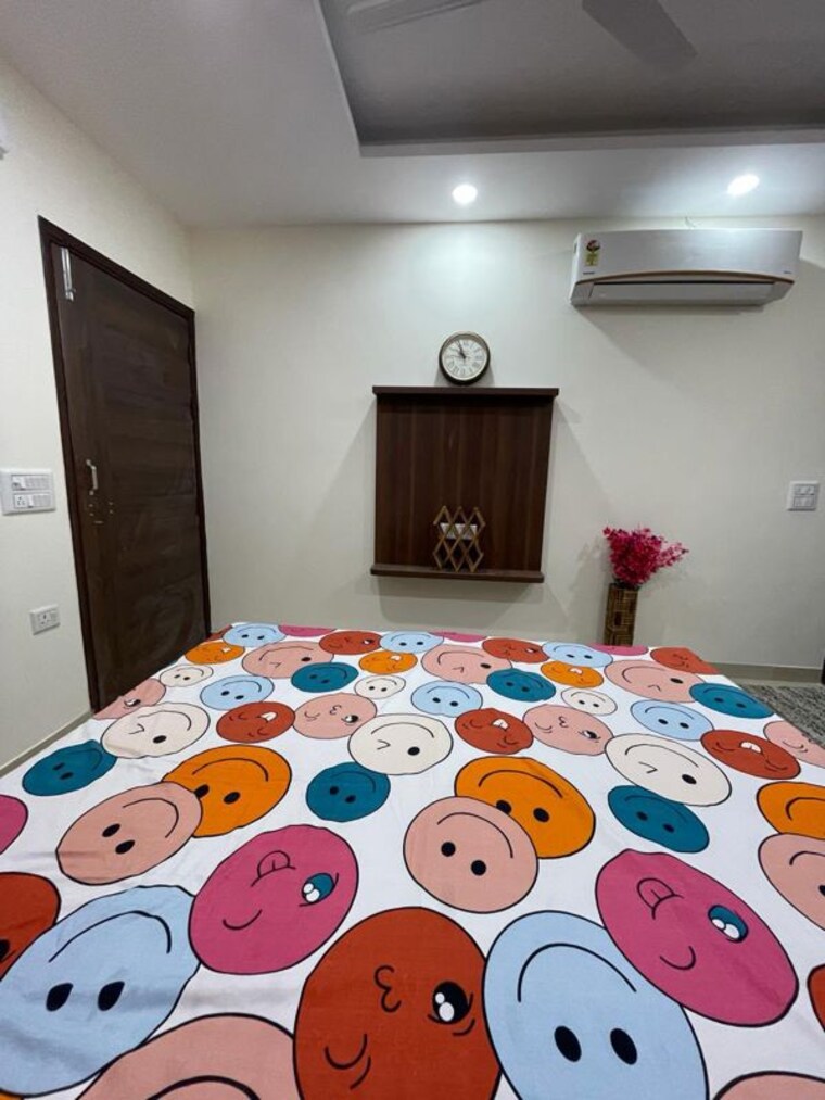 Bedroom, huda-sarswati-vihar 1 RK 600 Sq.Ft. Apartment In Sector 28 Gurgaon 10767278