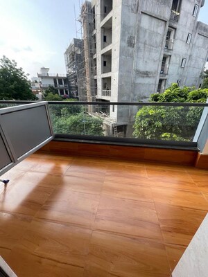 Balcony in 1 RK Apartment at Huda Sarswati Vihar, Sector 28 – for Rent
