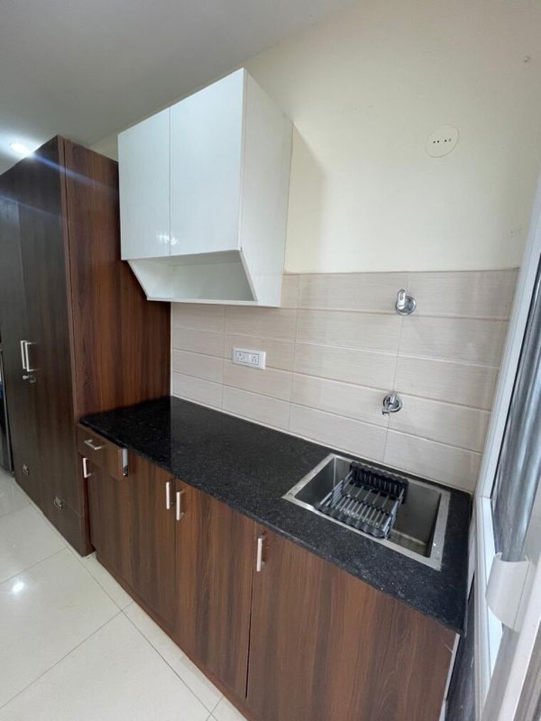 Kitchen, huda-sarswati-vihar 1 RK 600 Sq.Ft. Apartment In Sector 28 Gurgaon 10767278