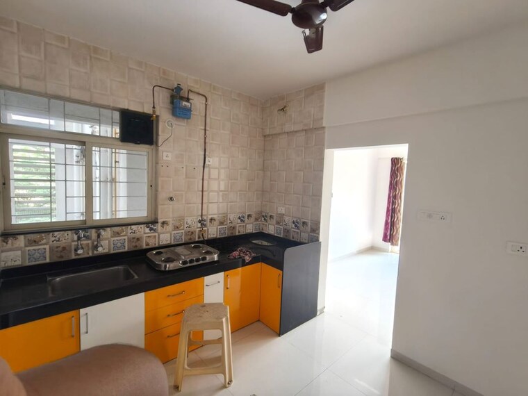 Kitchen, darode-q-homes 2 Bedroom 680 Sq.Ft. Apartment In Kharadi Pune 10767277