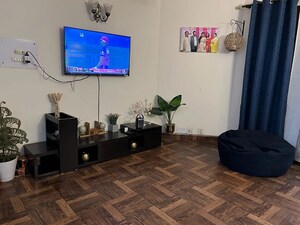 Living Room in 2 BHK Builder Floor at Sector 104 – for Rent