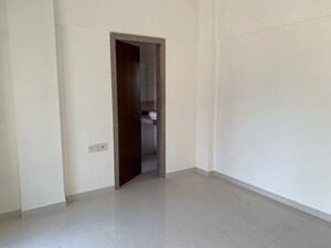 Room in 2 BHK Apartment at Orchid Glade, Santacruz West – for Rent