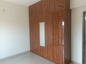 Room in 2 BHK Apartment at Rmv Extension – for Rent