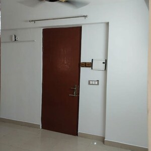Room in 2 BHK Builder Floor at Signature Global City 81, Sector 81 – for Rent