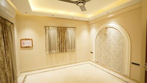 Room in 6+ BHK Villa at Central Park Flower Valley, Sohna Sector 33 – for Rent