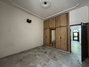 Room in 4 BHK Independent House at Sector 15 – for Rent