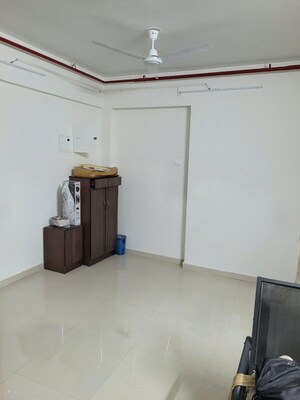 Bedroom in 2 BHK Apartment at Dadar East – for Rent