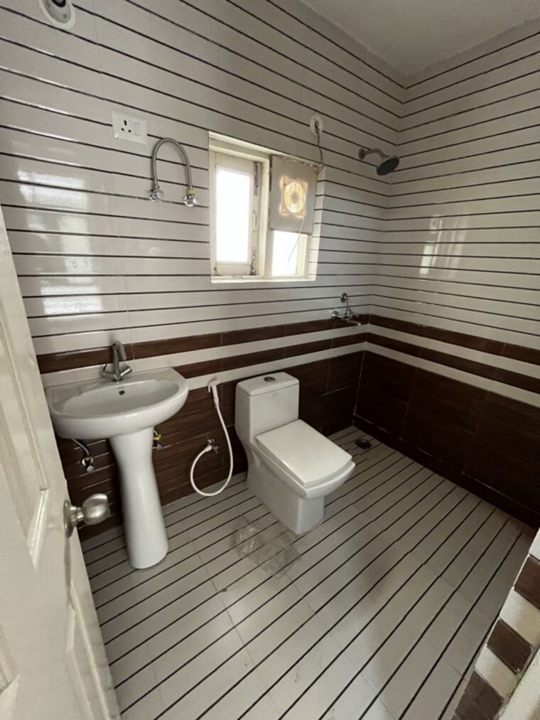 Bathroom, tdi-the-grand-retreat 3 Bedroom 1154 Sq.Ft. Apartment In Sector 88 Faridabad 10351743