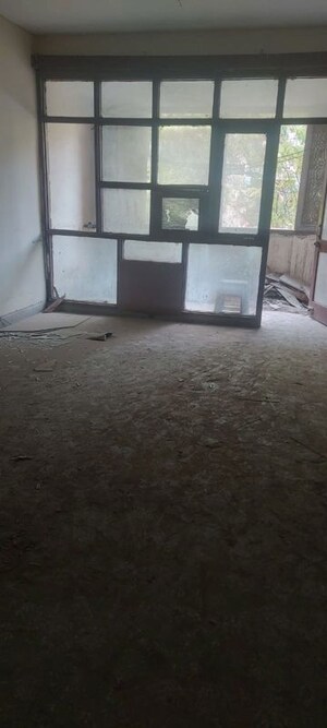 Room in 4 BHK Apartment at Ip Extension – for Sale