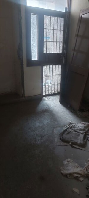 Room in 4 BHK Apartment at Ip Extension – for Sale